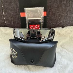 RAY-BAN RB4057 MENS WRAP SUNGLASSES GREY/SILVER